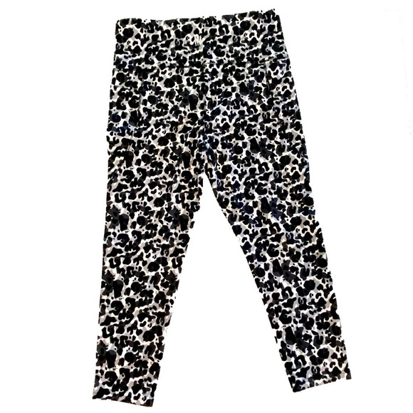 Nicole Miller Animal Print High Waisted Leggings Plus Size - Picture 2 of 12
